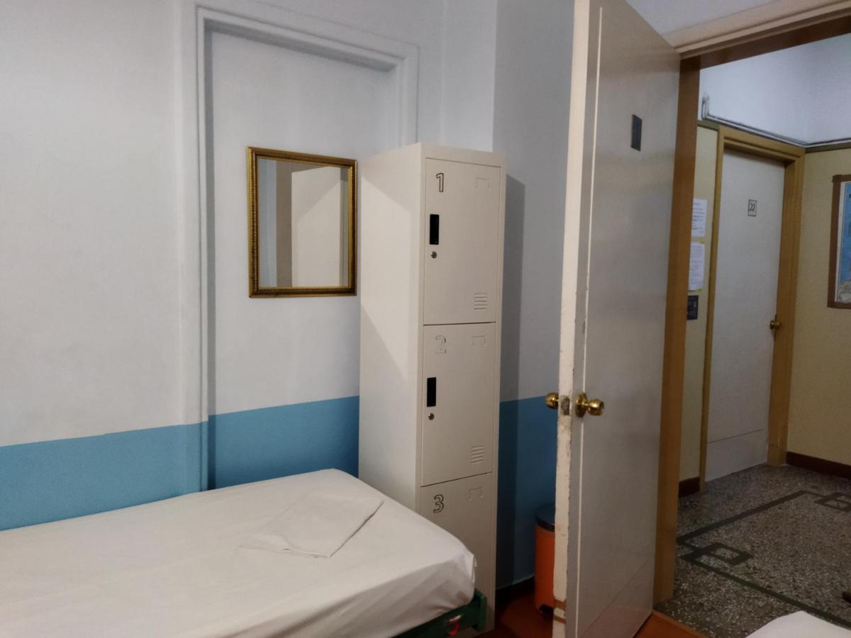 San Remo Hostel Афіни Екстер'єр фото